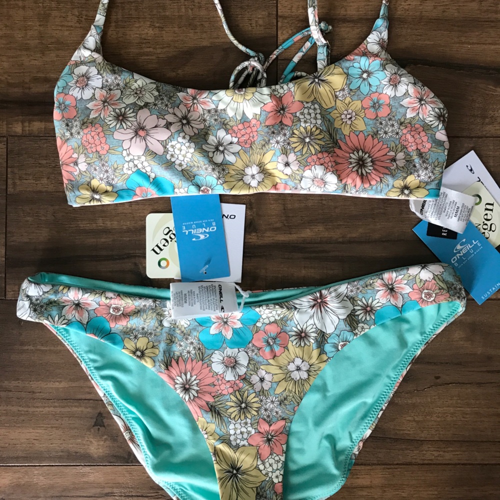 O’Neill 2 piece bikini NWT reversible medium